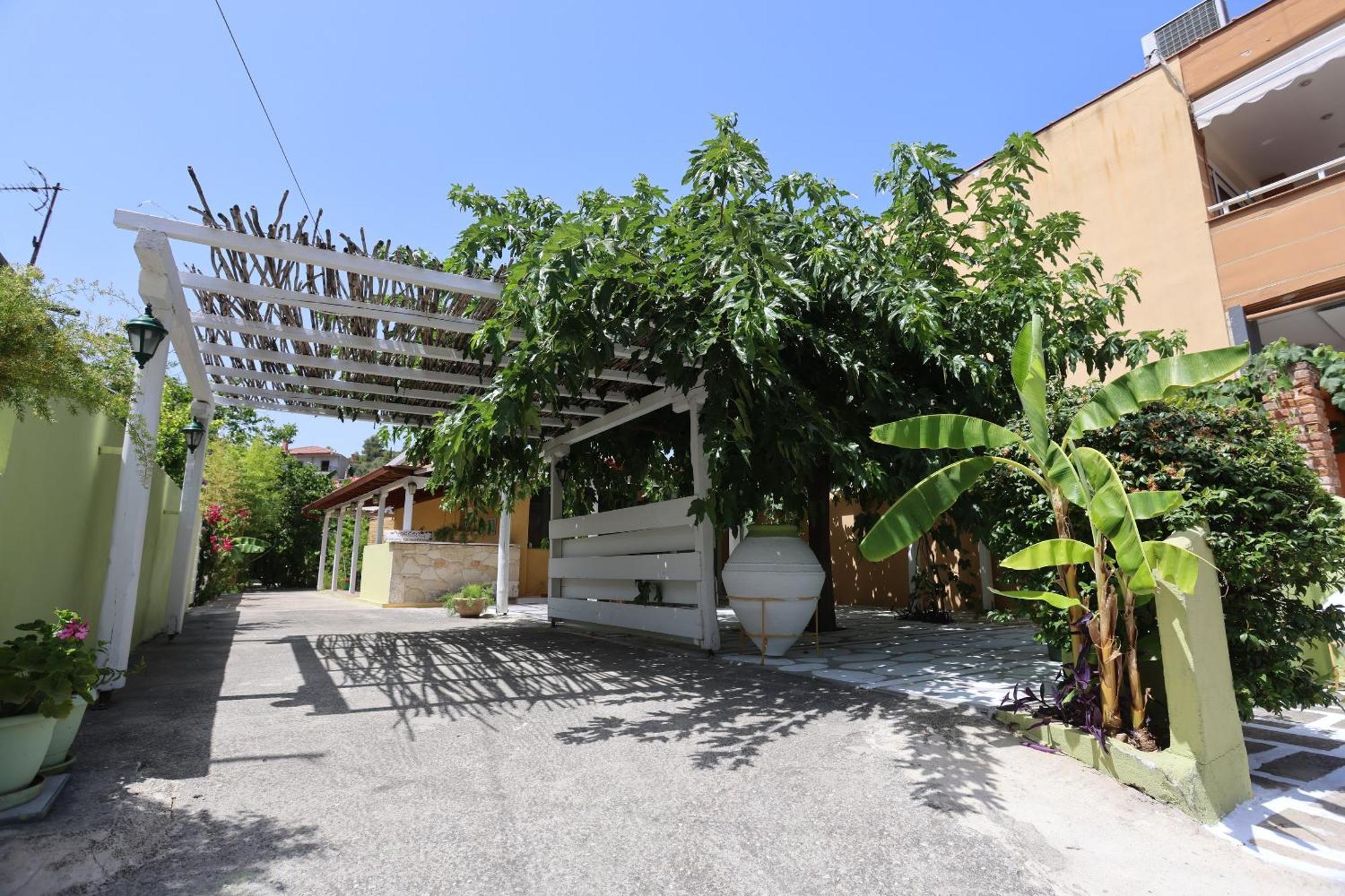 Madlen Apartments Nea Skioni Ngoại thất bức ảnh